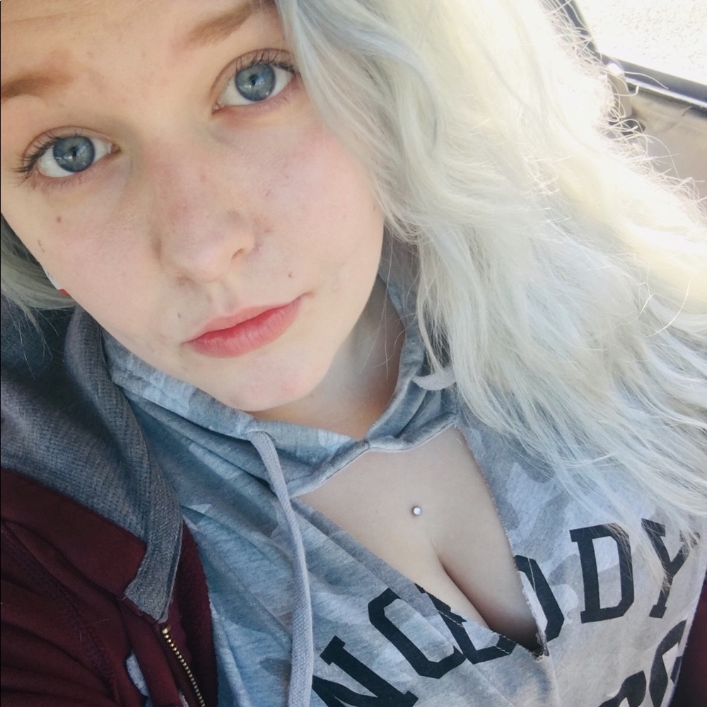 Meet your Posher, Emmah